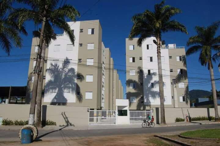 Condominio Jdm Das Palmeiras Убатуба Екстериор снимка